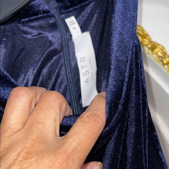 ASTR The Label Blue Velvet One Shoulder Dress Size M - Picture 7 of 10